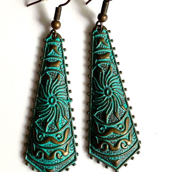 Vintage Copper Green Patina Bohemian Style Earrings - Picture 2 of 3